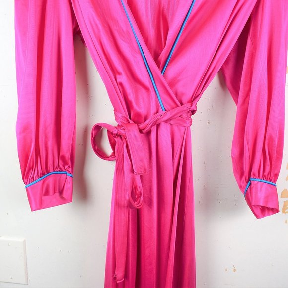 Vintage Pink Spring Floral Applique Belted Robe - Picture 5 of 8